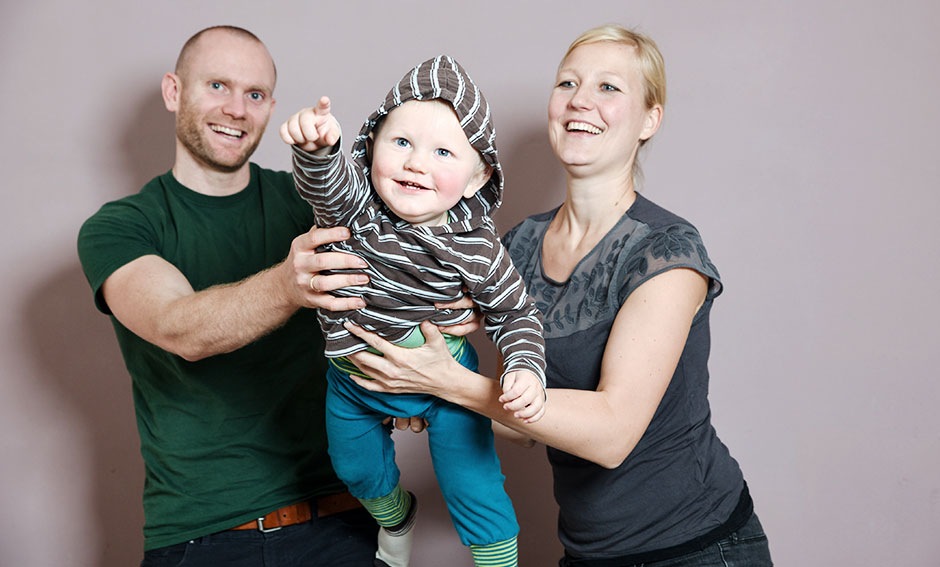 Familienfoto zu Dritt in Berlin