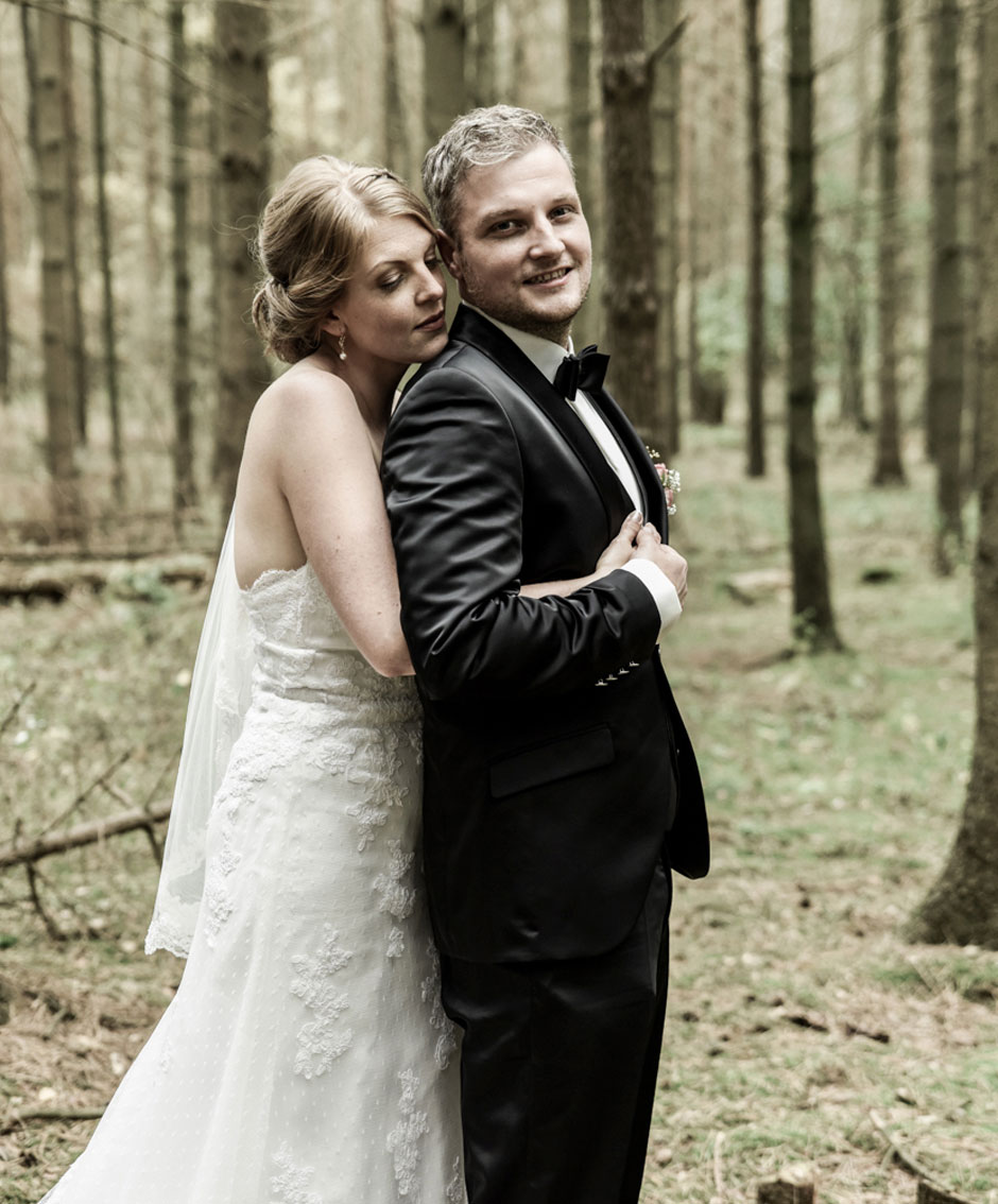 Hochzeitsfoto Brautpaar Shooting Mann und Frau verliebt